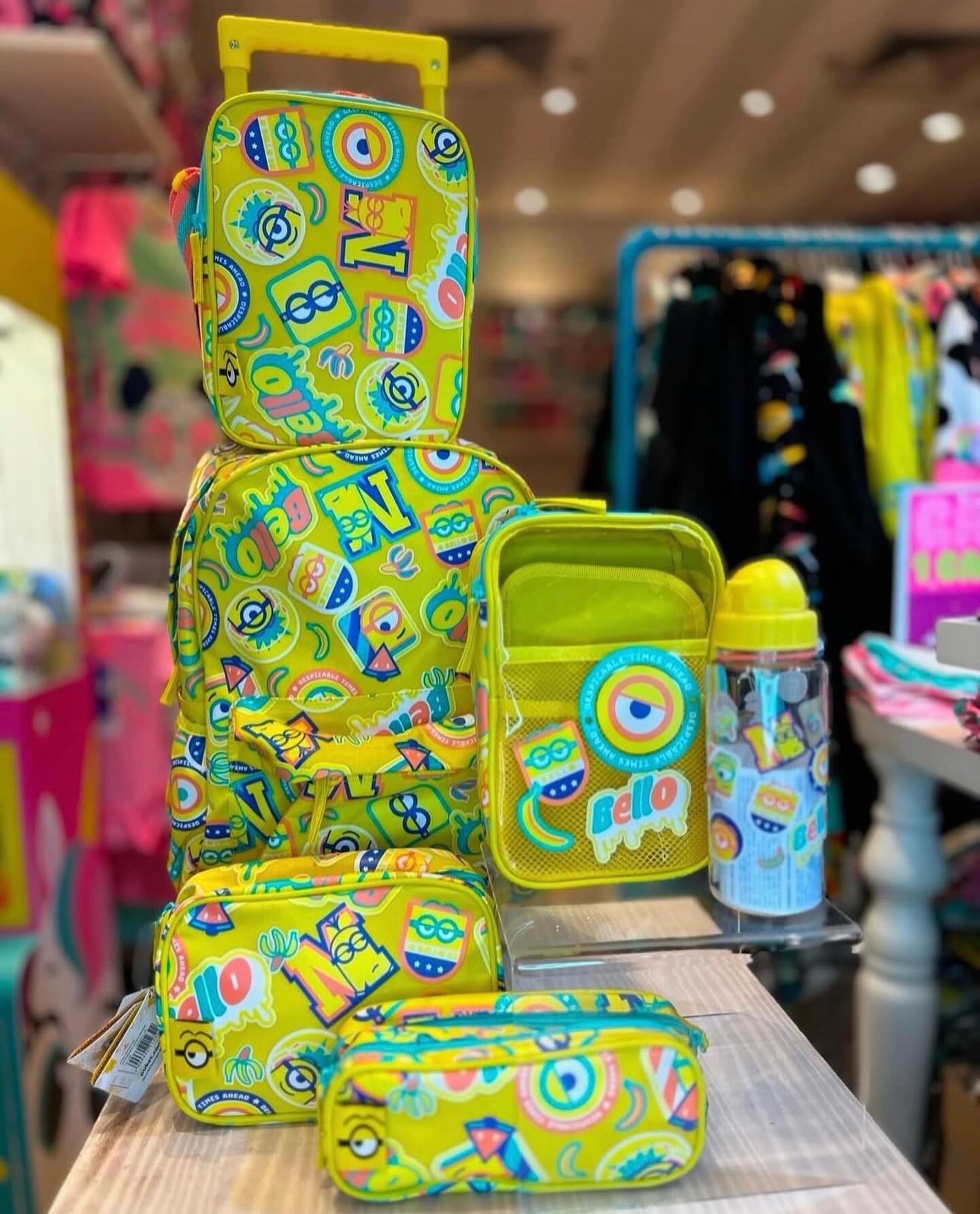 KIT ESCOLAR COMPLETO 🎒