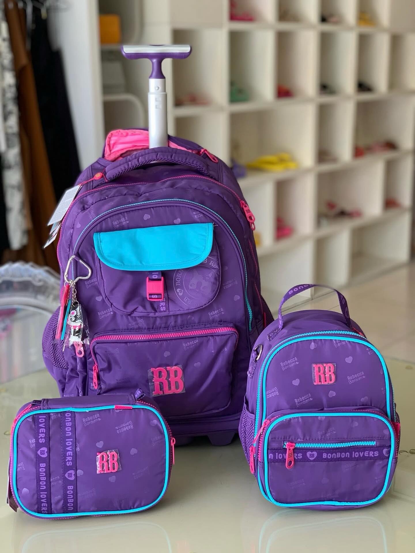 KIT ESCOLAR COMPLETO 🎒